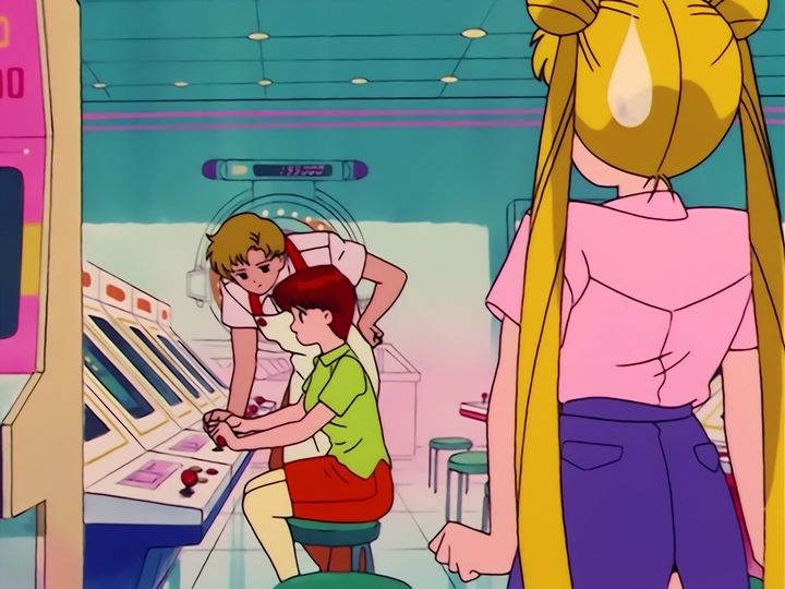 Naru&rsquo;s crush, and Nephrite reading the stars