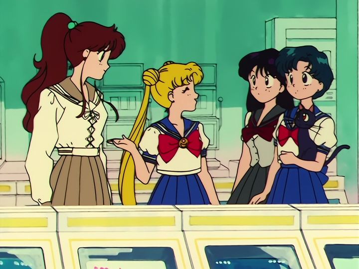 Makoto, Usagi, and the man at the crane game