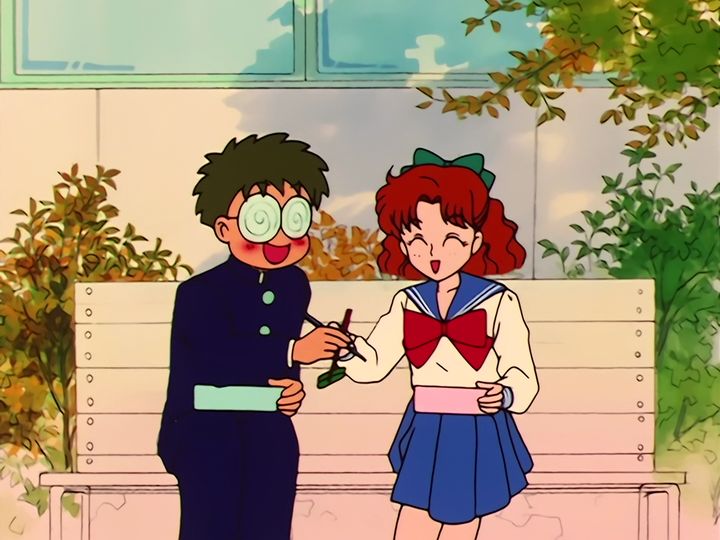 Umino asks Usagi for advice and becomes Tuxedo Umino Kamen