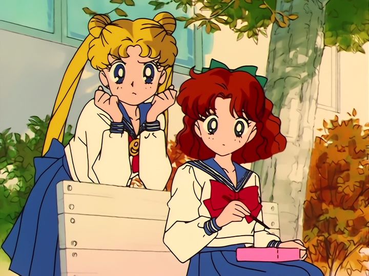 Umino asks Usagi for advice and becomes Tuxedo Umino Kamen