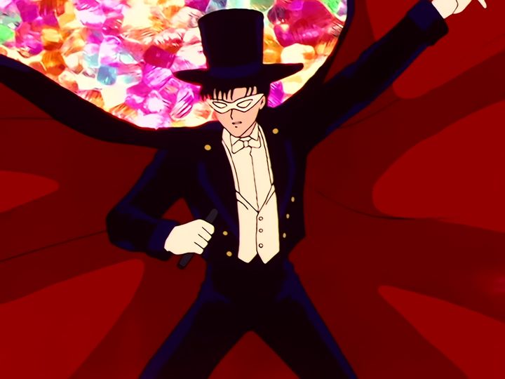 Umino asks Usagi for advice and becomes Tuxedo Umino Kamen