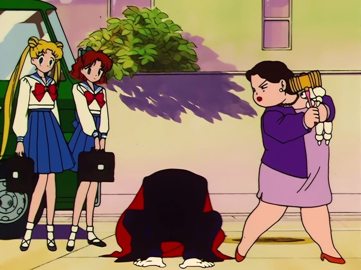 Umino asks Usagi for advice and becomes Tuxedo Umino Kamen