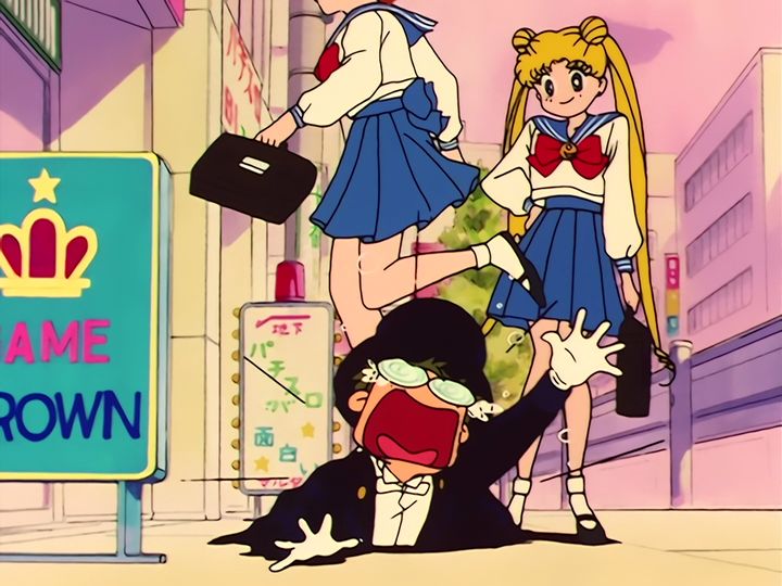Umino asks Usagi for advice and becomes Tuxedo Umino Kamen