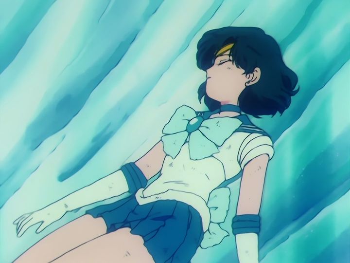 Sailor Mercury dies against the DD Girls