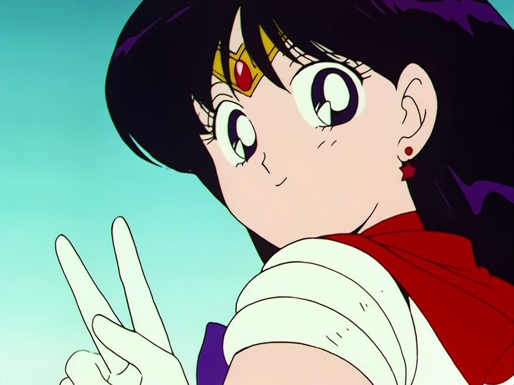 Sailor Mars dies last, and Sailor Moon walks on alone