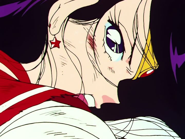 Sailor Mars dies last, and Sailor Moon walks on alone