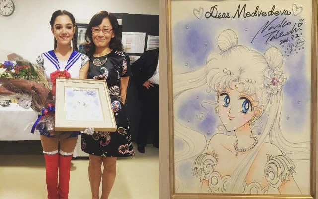 Left: figure skater Evgenia Medvedeva in a Sailor Moon costume, holding flowers and a framed drawing, beside Naoko Takeuchi in a patterned black dress and red glasses. Right: the drawing close up, Princess Serenity in watercolour, inscribed Dear Medvedeva and signed Naoko Takeuchi, 2016